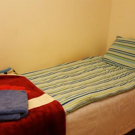 Cherry House & Self Catering Hotell Leeds  Exteriör bild