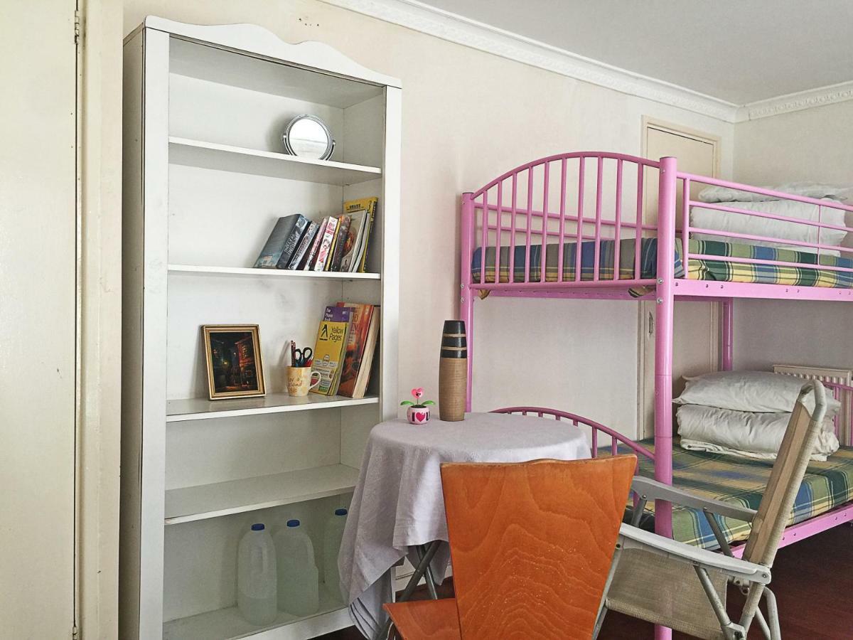 Cherry House & Self Catering Hotell Leeds  Exteriör bild